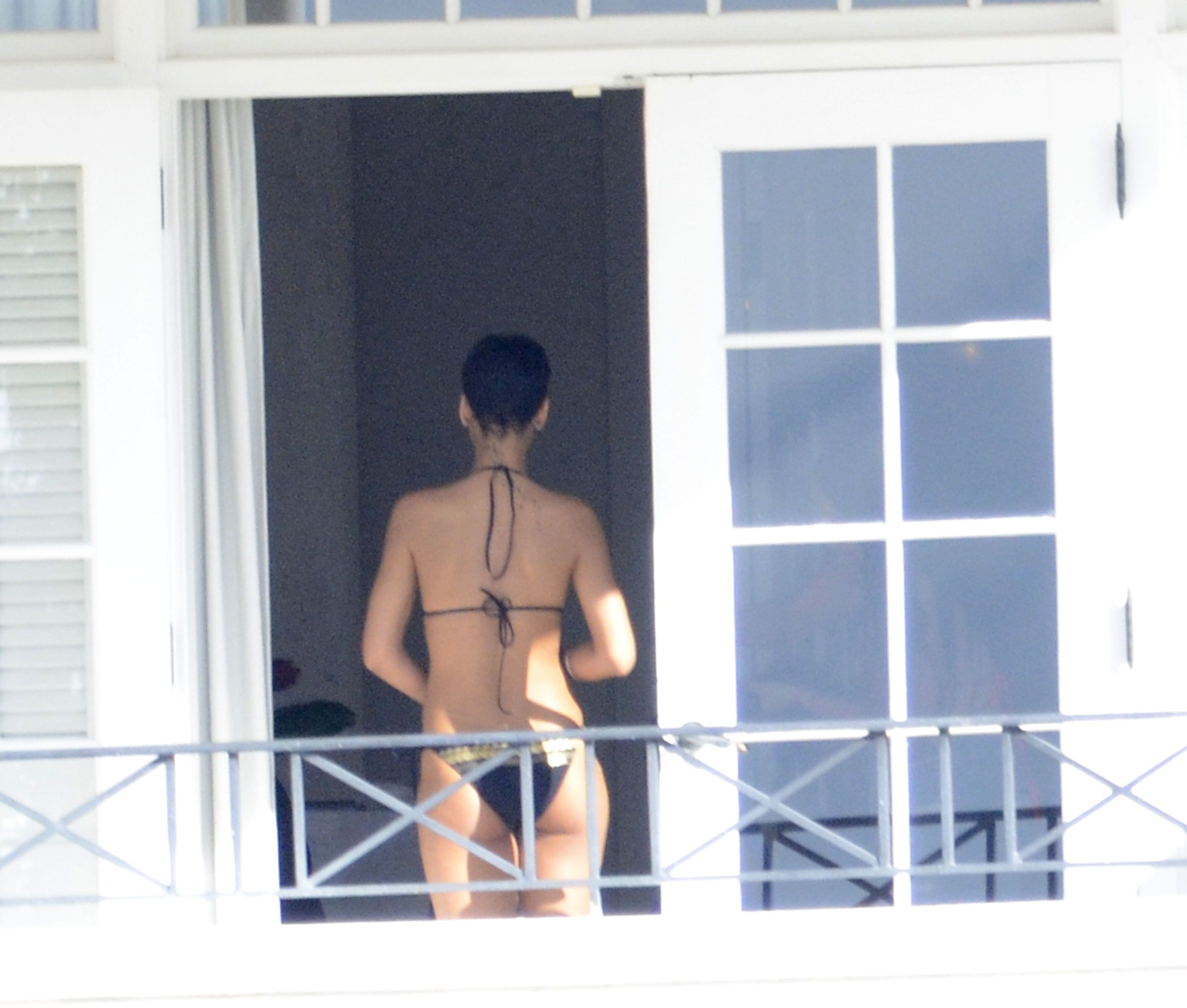Rihanna Nude Hotel Pictures 2